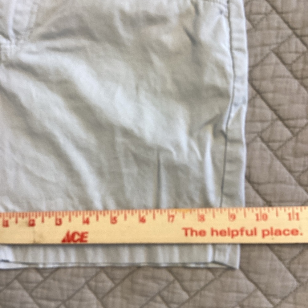 Columbia Light Grey PFG Women's Shorts Sz 4 - Picture 9 of 10